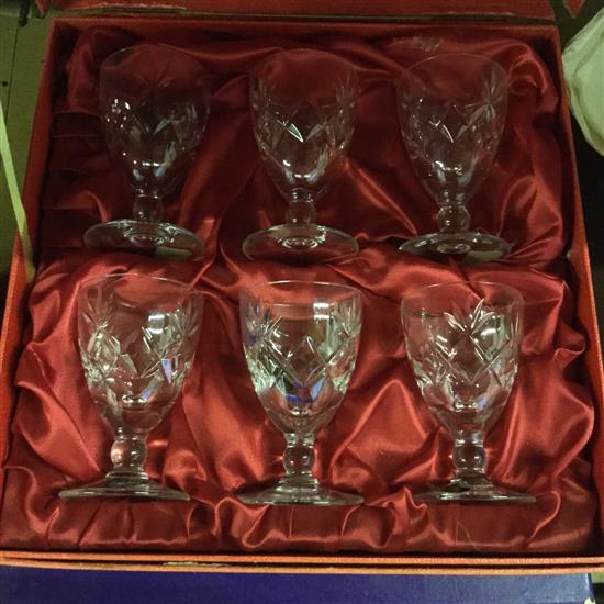 Edinburgh crystal bowl and 6 wine glasses & decanter